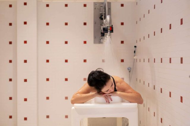 cure-thermale-bains-jet-mont-dore©Marielsa_Niels